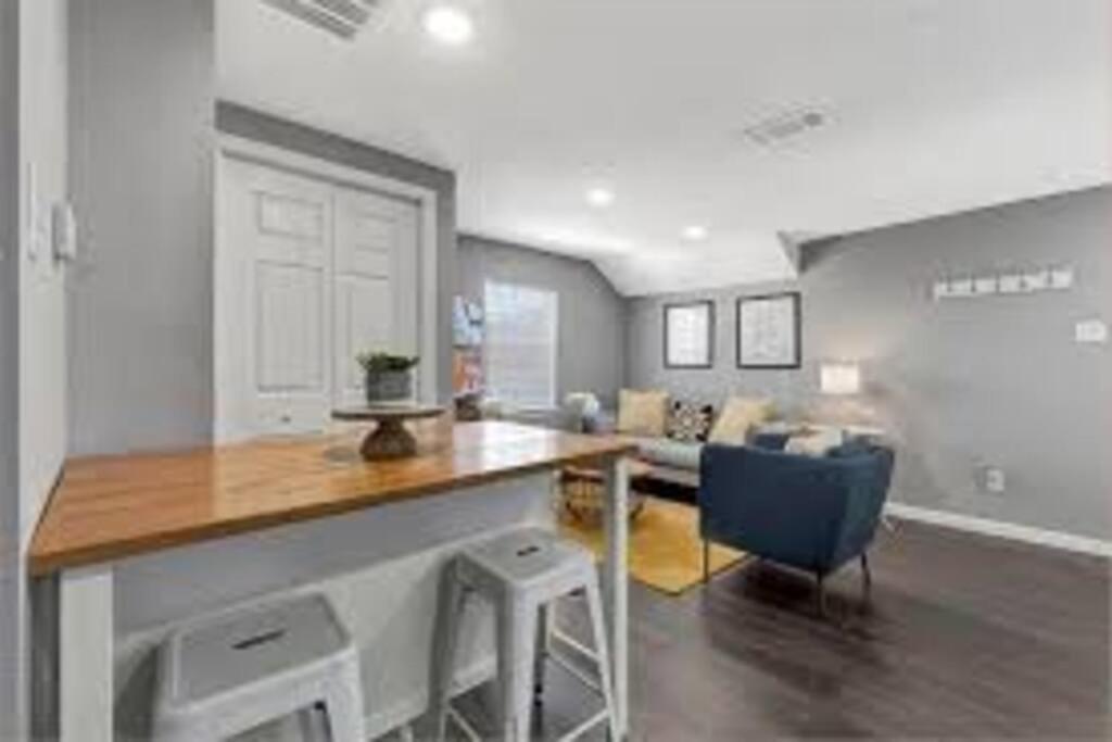 Super Cozy 2 Bedroom With Fast Wifi And Queen Bed Close To Downtown Houston!! Esterno foto